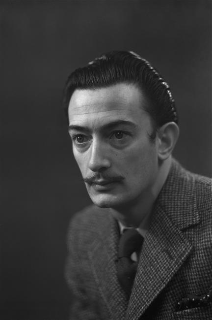 Dalí, photographed by Studio Harcourt in 1936