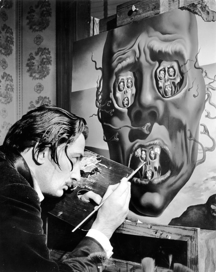 Dalí, Painting The Face of War (1941)